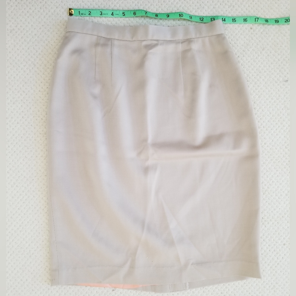 Clleone. Size M/8. 100% Wool Pencil Skirt.